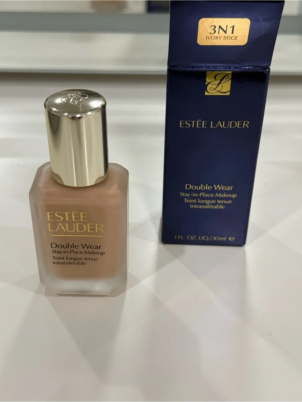 Estee Lauder Double Wear Foundation — Ivory Beige - 3N1